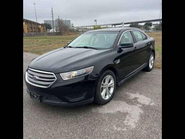 2018 Ford Taurus SE FWD photo