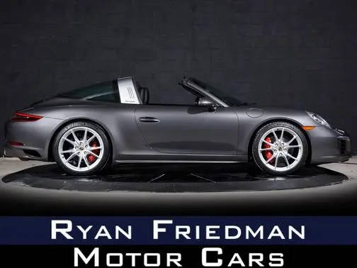 2017 Porsche 911 4S AWD photo