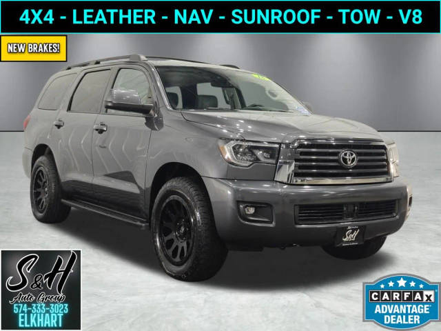 2018 Toyota Sequoia SR5 4WD photo