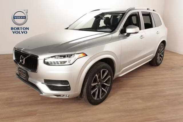 2018 Volvo XC90 Momentum AWD photo