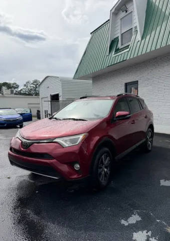 2018 Toyota RAV4 XLE FWD photo