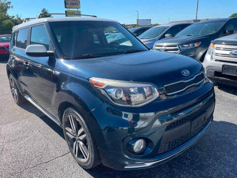 2018 Kia Soul + FWD photo