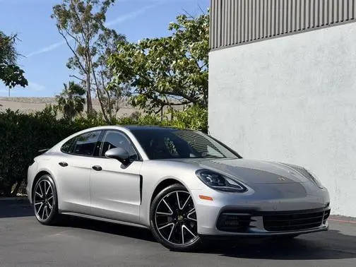 2018 Porsche Panamera 4S AWD photo
