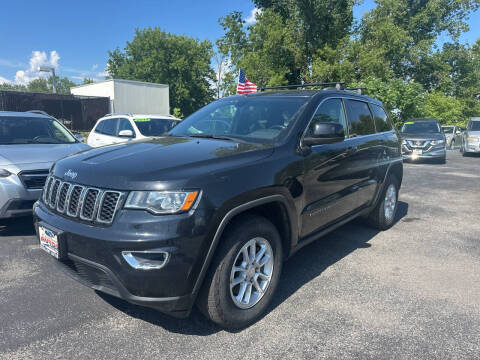 2018 Jeep Grand Cherokee Laredo E 4WD photo