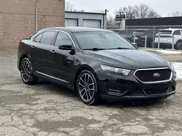 2018 Ford Taurus SHO AWD photo