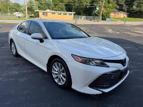 2018 Toyota Camry LE FWD photo