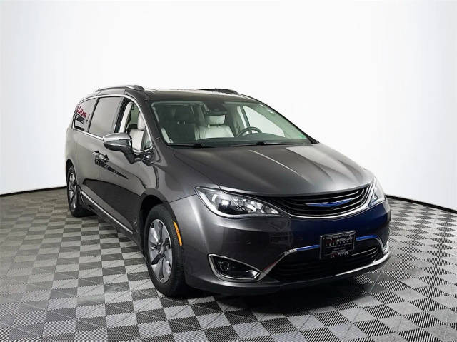 2018 Chrysler Pacifica Minivan Hybrid Limited FWD photo