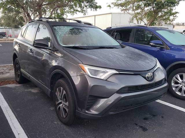 2018 Toyota RAV4 LE FWD photo