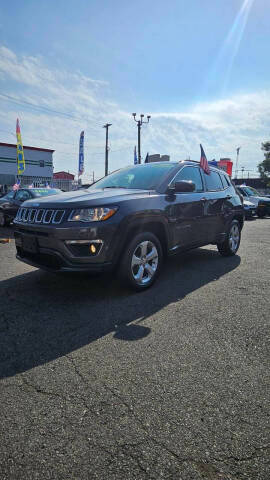 2018 Jeep Compass Latitude 4WD photo