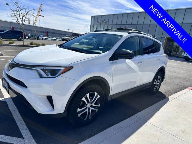 2018 Toyota RAV4 LE AWD photo