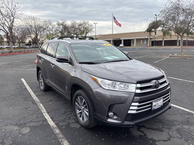 2018 Toyota Highlander XLE AWD photo