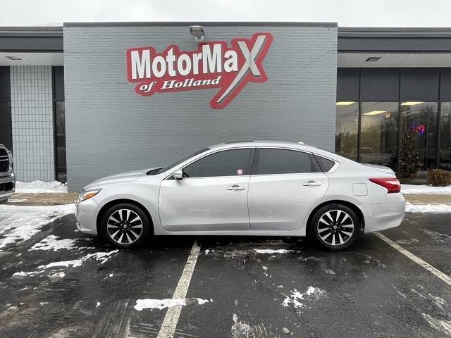 2018 Nissan Altima 2.5 SV FWD photo