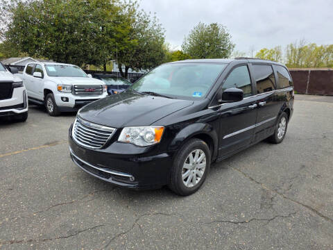 2015 Chrysler Town and Country Touring FWD photo
