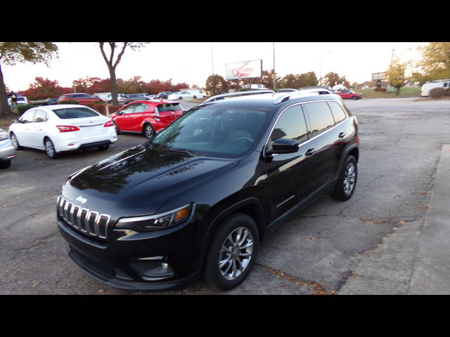 2019 Jeep Cherokee Latitude Plus FWD photo