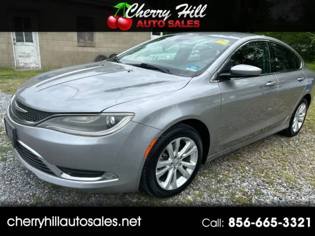 2015 Chrysler 200 Limited FWD photo