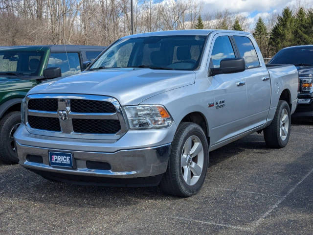 2017 Ram 1500 SLT 4WD photo
