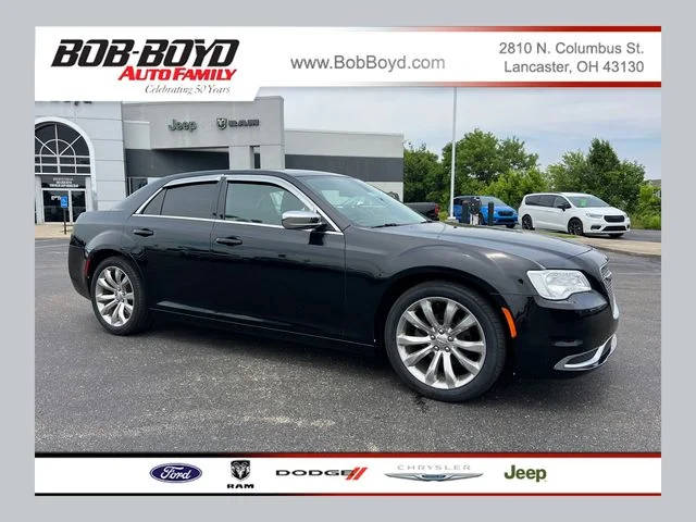 2018 Chrysler 300 Touring RWD photo
