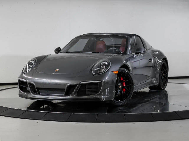 2018 Porsche 911 4 GTS AWD photo