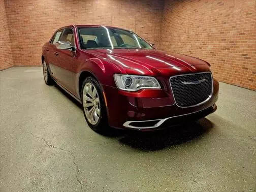 2018 Chrysler 300 Touring RWD photo