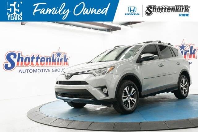 2018 Toyota RAV4 XLE FWD photo