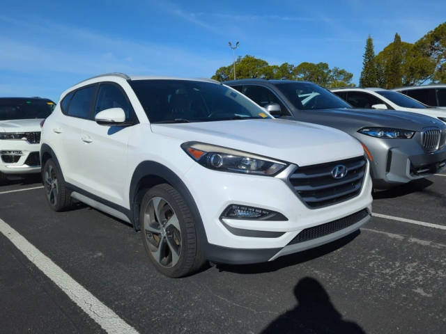 2017 Hyundai Tucson Sport FWD photo