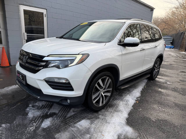 2018 Honda Pilot Touring AWD photo