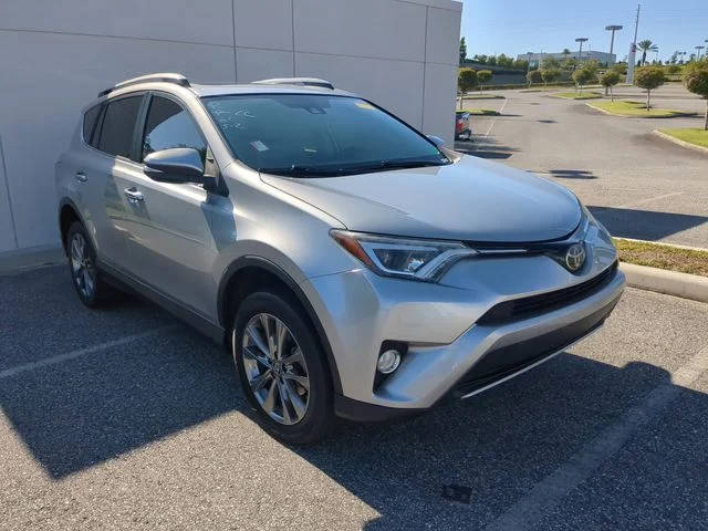 2018 Toyota RAV4 Limited FWD photo