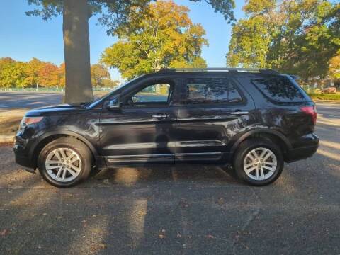 2015 Ford Explorer XLT 4WD photo