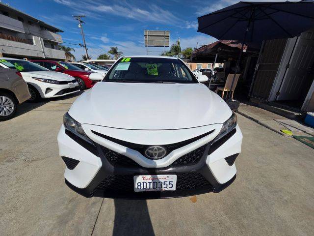 2018 Toyota Camry SE FWD photo