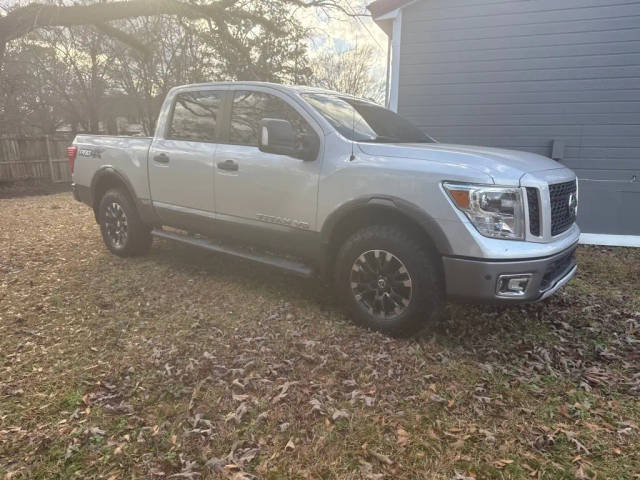 2018 Nissan Titan PRO-4X 4WD photo