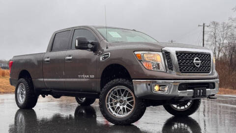 2018 Nissan Titan XD SV 4WD photo