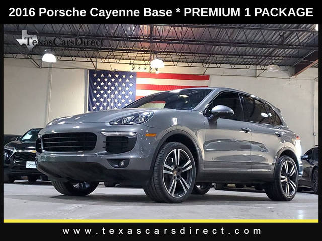 2016 Porsche Cayenne  AWD photo