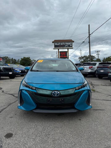 2018 Toyota Prius Prime Plus FWD photo