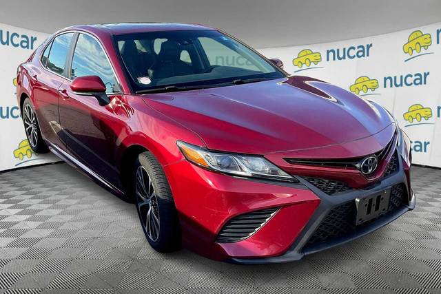 2018 Toyota Camry SE FWD photo