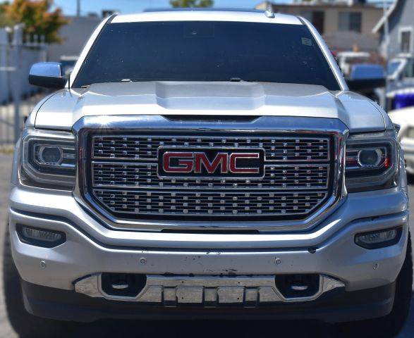 2018 GMC Sierra 1500 Denali 4WD photo