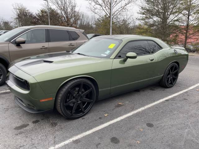 2018 Dodge Challenger SXT RWD photo