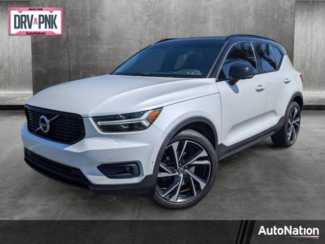 2019 Volvo XC40 R-Design AWD photo