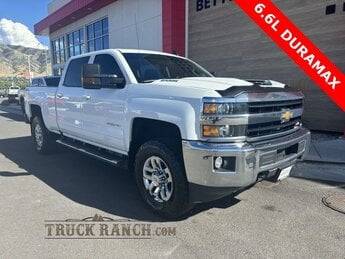 2018 Chevrolet Silverado 3500HD LT 4WD photo