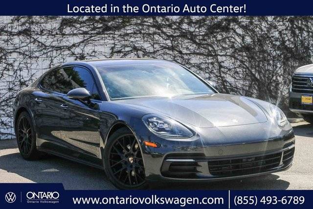 2018 Porsche Panamera 4 AWD photo