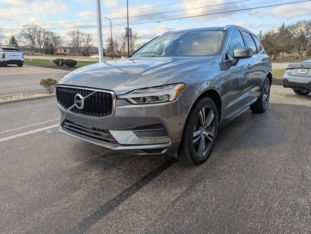 2018 Volvo XC60 Momentum AWD photo