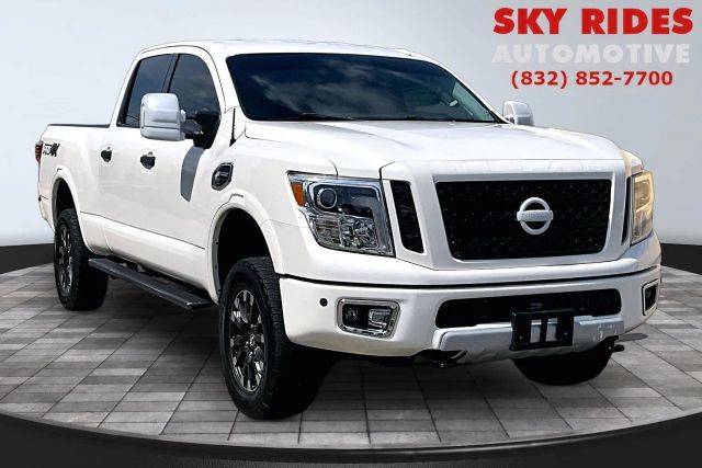 2018 Nissan Titan XD PRO-4X 4WD photo
