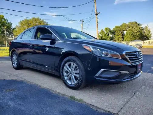 2017 Hyundai Sonata 2.4L FWD photo