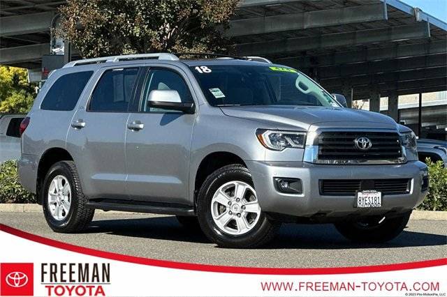 2018 Toyota Sequoia SR5 4WD photo