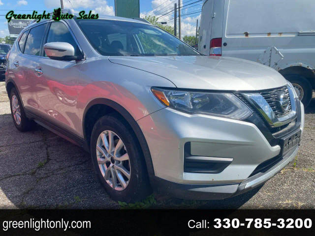 2017 Nissan Rogue SV FWD photo