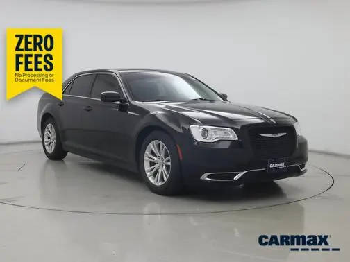 2017 Chrysler 300 Limited RWD photo