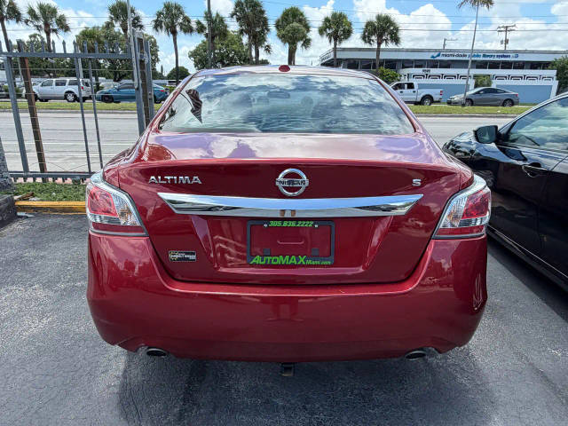 2015 Nissan Altima 2.5 S FWD photo