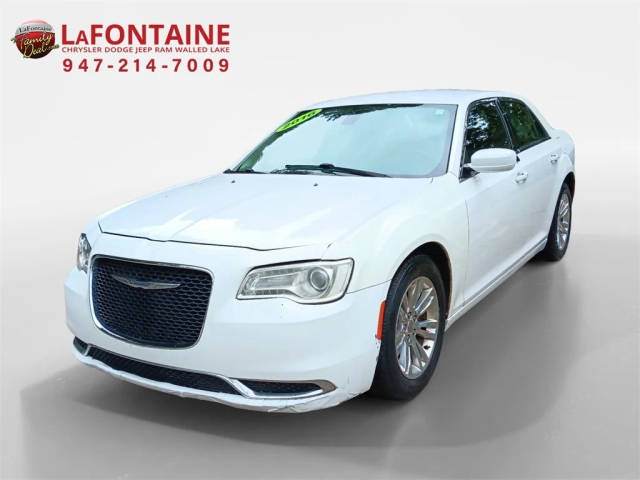 2016 Chrysler 300 Limited RWD photo