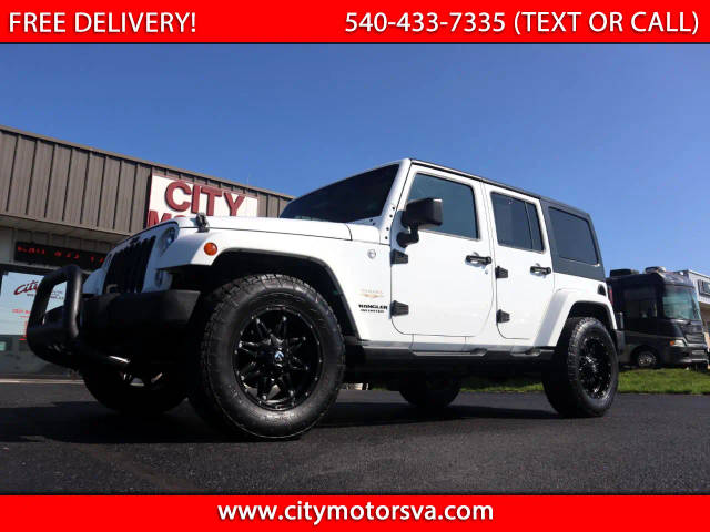 2015 Jeep Wrangler Unlimited Sahara 4WD photo