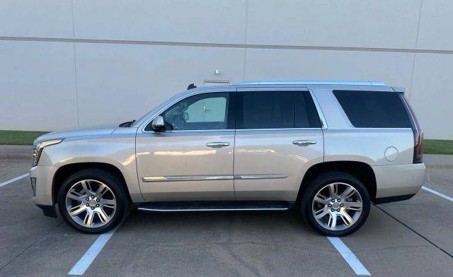 2015 Cadillac Escalade Luxury 4WD photo