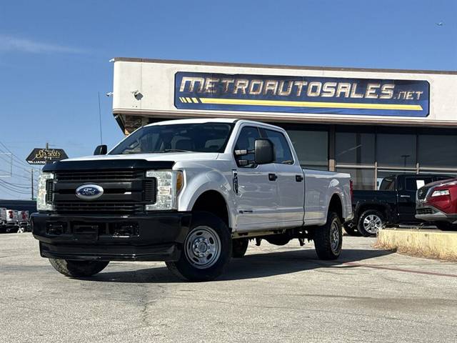 2017 Ford F-250 Super Duty XL 4WD photo